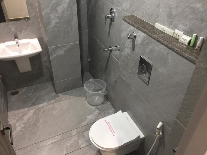 Bathroom 2, Royal Park Hotel, Nellore