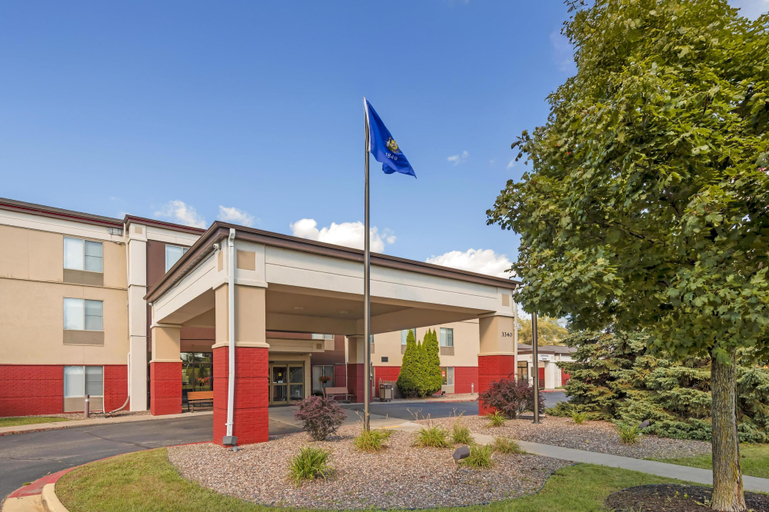Exterior & Views 2, Best Western Plus Eau Claire Conference Center, Eau Claire