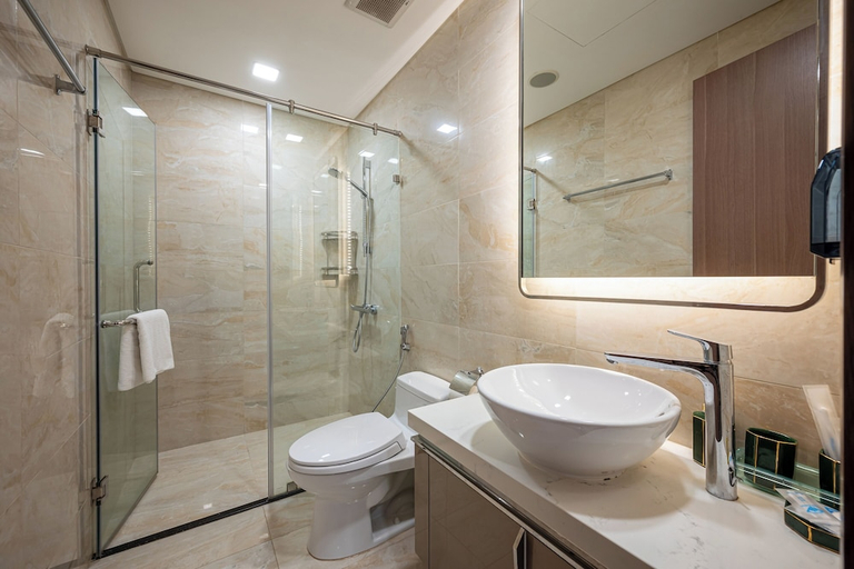 Bathroom 3, Landmark 81 By KVG Suite Apartment, Bình Thạnh