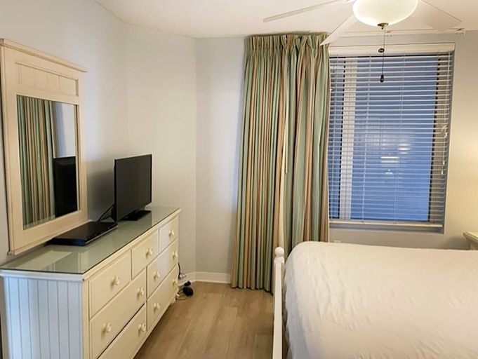 Bedroom 3, Island Princess 315, Okaloosa