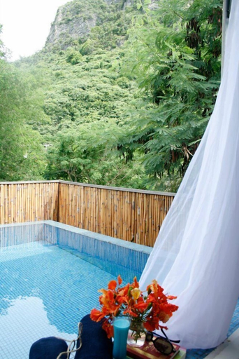 Sport & Beauty, Brassiere Beach Resort, K. Sam Roi Yot
