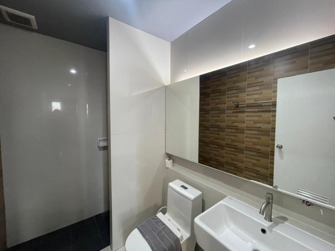 Bathroom 5, Bangkok Boutique Hotel Future Park Rangsit, Thanyaburi