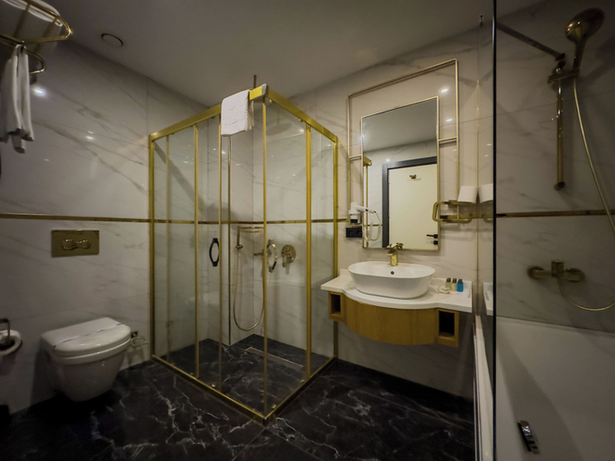 Bathroom 5, Leaf Port Hotel, Antalya