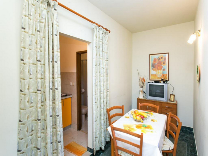 3, Apartments Elelu - Two-Bedroom Apartment with Terrace, Dubrovnik