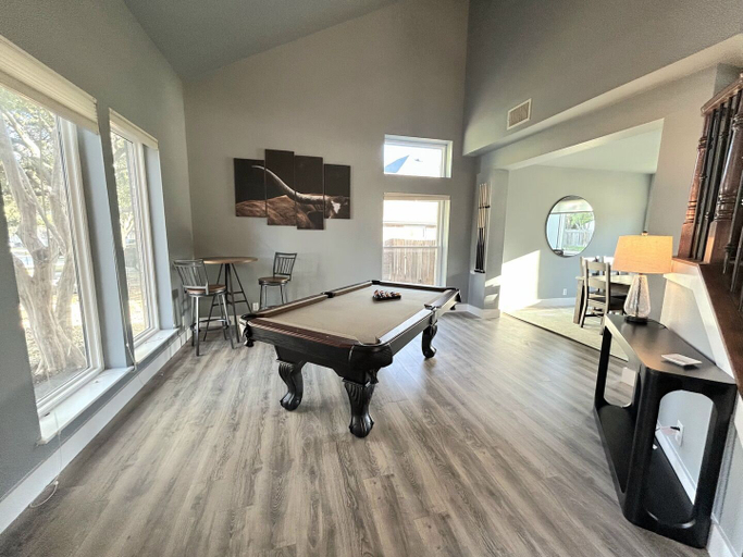 Game room, Denise Dr, Williamson