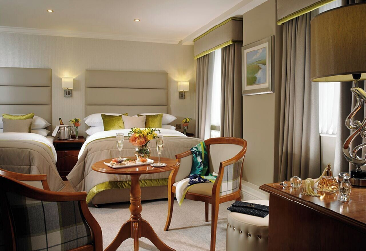 Bedroom 4, Buswells Hotel, Dublin