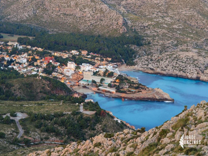 Others 5, Villa in central location, Baleares