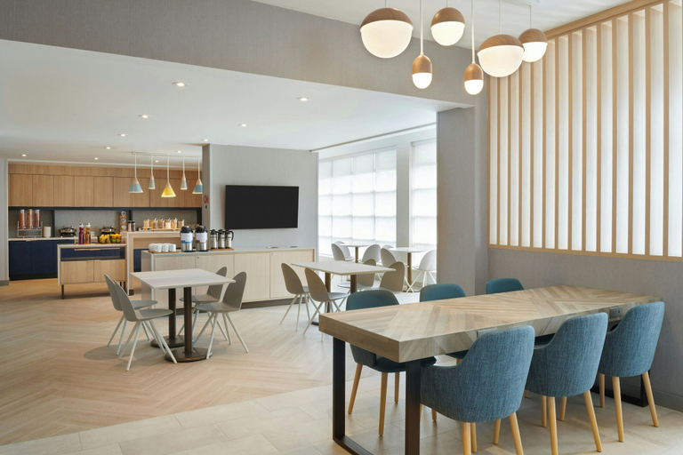 Food & Drinks, TownePlace Suites by Marriott Niagara Falls Canada, Niagara