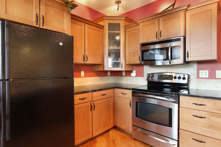 Private kitchen 4, Chiefs Head Peak 21b 2 Bedroom Condo by RedAwning, Larimer