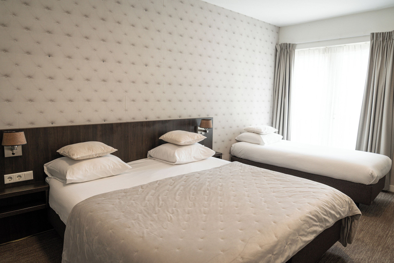 Bedroom 3, Het Hart van Weesp, Weesp