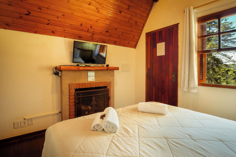Bedroom 2, Recanto das Hortencias Hotel, Camanducaia