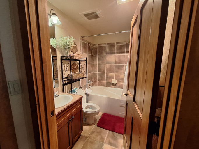 Bathroom 4, 3br Red Hawk Townhome - Gondola Access 3 Bedroom Townhouse, Summit