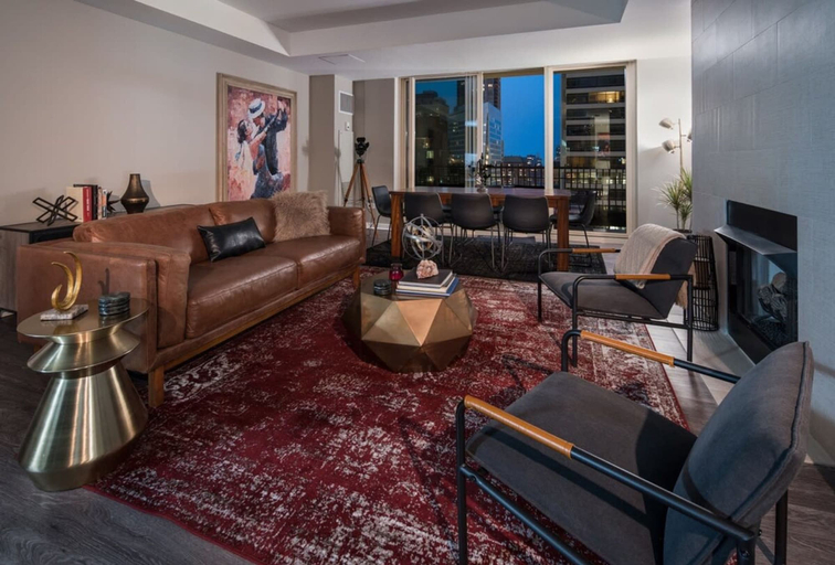 Room 3, Lake View Penthouse Top Amenities Unit Laundry, Cook