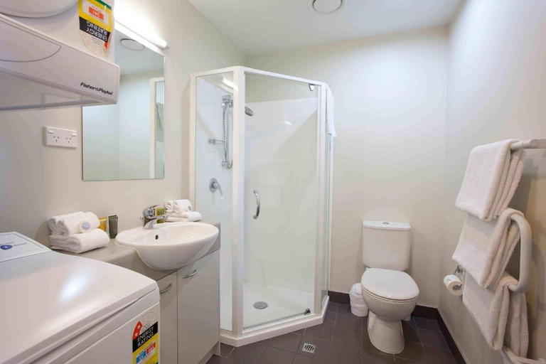 Bathroom 4, Proximity Apartments, Franklin