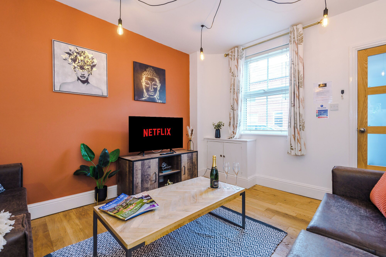 Living area 4, 44 Bradford Street, Cheshire West and Chester