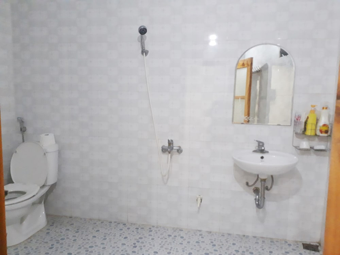Bathroom, Nam Phong Hotel Ham Yen, Hàm Yên