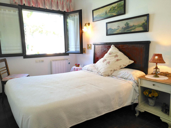 4, Villa near Beach Town Center in Spain, Girona