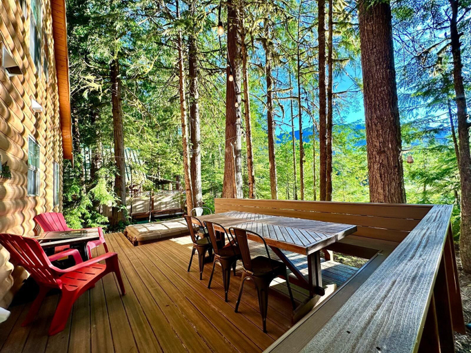 Outdoor dining 3, Mt. Baker Lodge, Whatcom