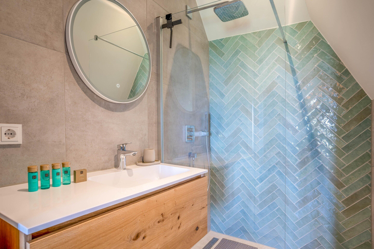 Bathroom 5, Modern, Luxury Nature Villa With hot tub, Texel