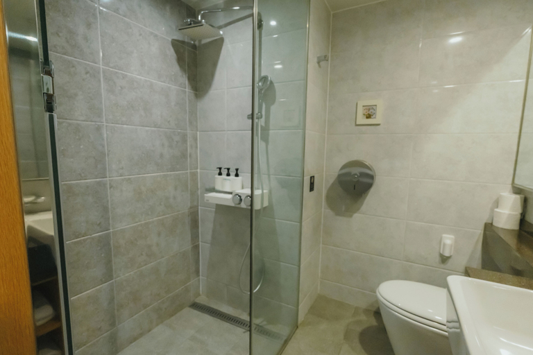 Bathroom 4, Jongno Lumia Tourist Hotel, Jongno