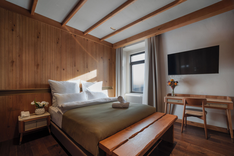 Bedroom 3, Hochblauen Hotel, Lörrach