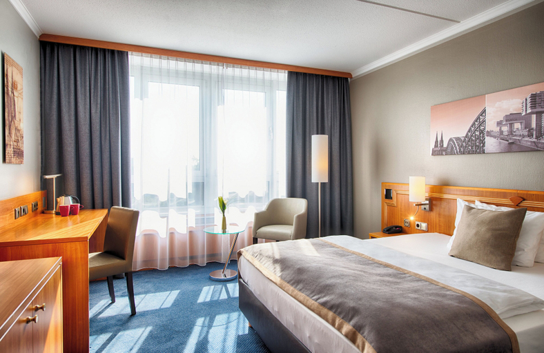 Bedroom 4, Leonardo Hotel Köln Bonn Airport, Köln