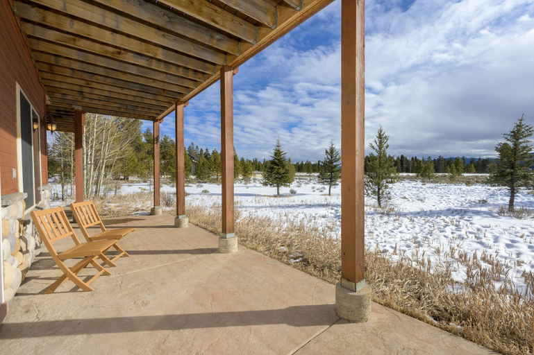 Terrace/patio 5, Mountain Peak 4 Bedroom Home by RedAwning, Grand
