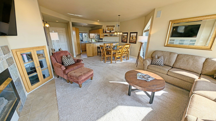 Living area 3, Mt Bachelor Village 324 A Sr 1 Bedroom Condo, Deschutes