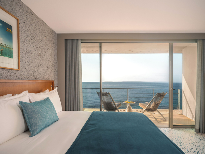 Bedroom 5, Hôtel Les Roches – Relais & Châteaux, Var