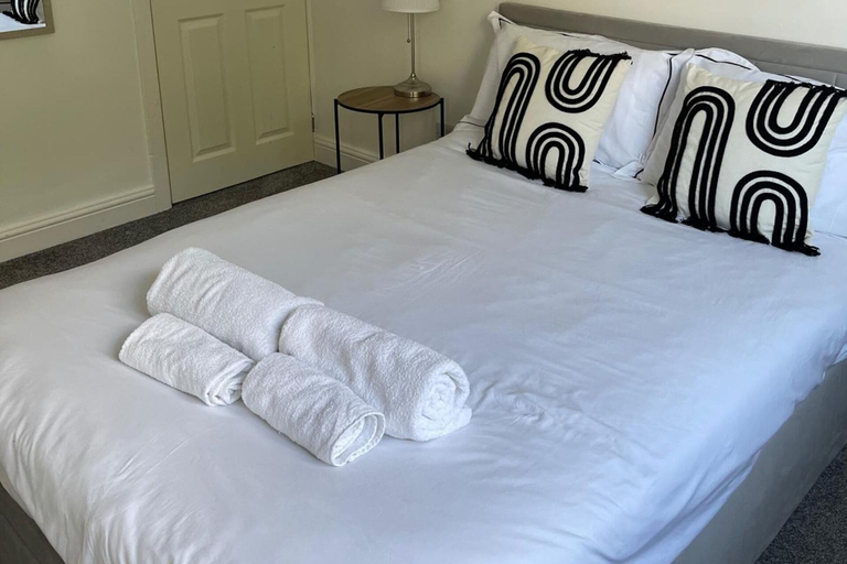Room 5, Privategarden- Freeparking- wd- 2br- Wifi, Glasgow