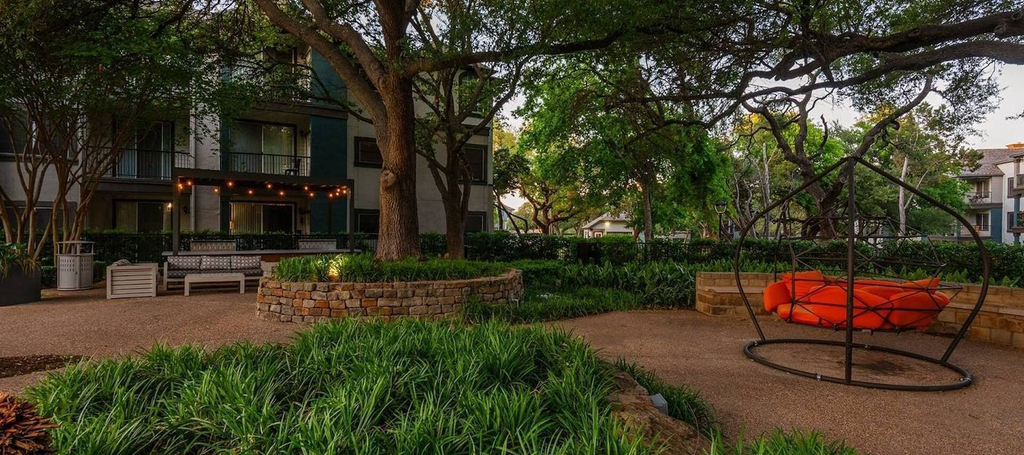 Terrace/patio 2, Furnished Apartments Next to the Domain, Travis