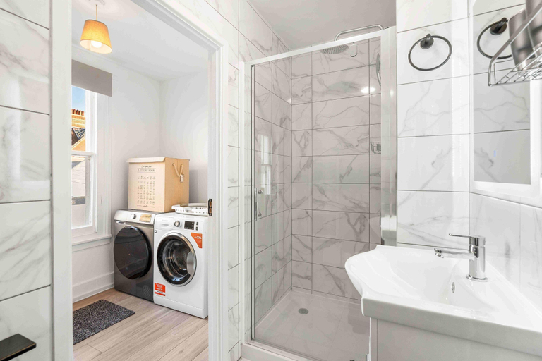 Room 4, Hove Above By My Getaways, Brighton and Hove
