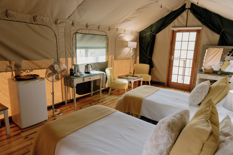 Bedroom 2, Chandelier Game Lodge, Eden