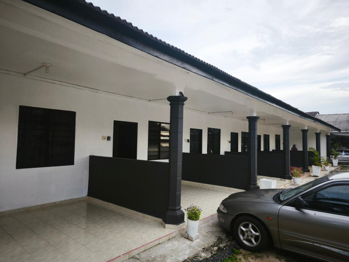 Entrance 5, OYO 91244 Aufa Chalet, Kuala Terengganu
