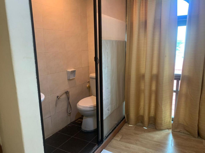Bathroom 4, D'Feringghi Haus Hotel & Restaurant, Penang Island