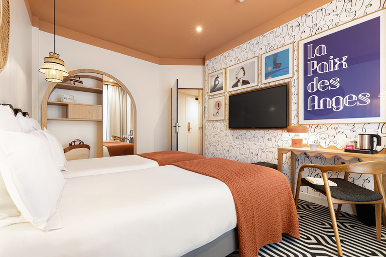 Bedroom 2, Albert 1'er Hotel Nice, France, Alpes-Maritimes
