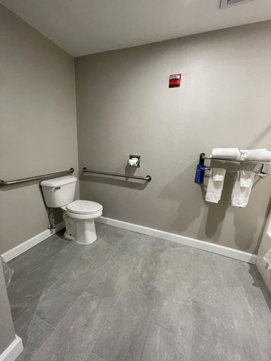 Bathroom 4, Days Inn by Wyndham Jefferson City, Cole