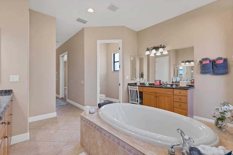 Bathroom 4, Cape Coral 4 Bedroom Private Pool Home 4 Home, Lee