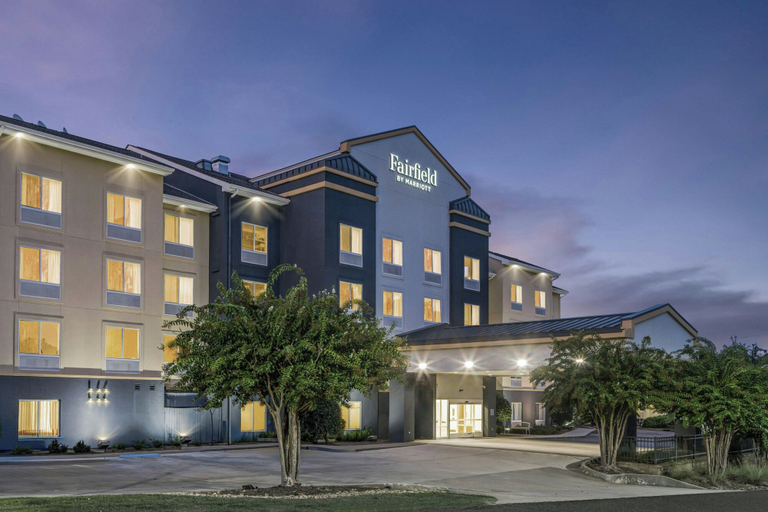Exterior & Views 2, Fairfield Inn & Suites Ruston, Lincoln