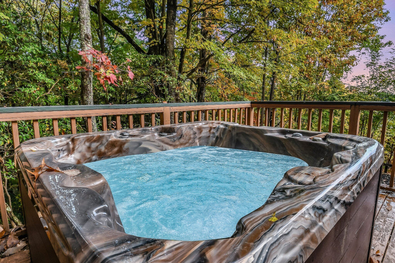 Outdoor spa tub 2, Smoky Mountain Bliss 2 Bedroom Cabin, Sevier