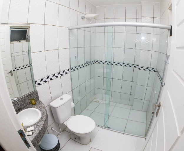 Bathroom 3, HOTEL ROCHEDO, Penedo