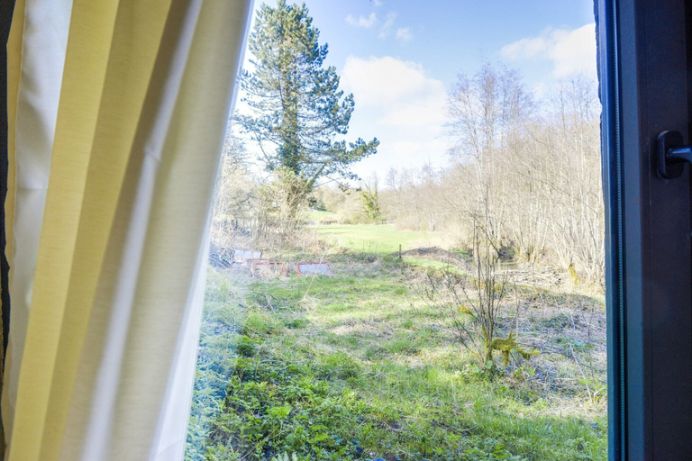 Others 5, Holiday Home in Philippeville With Garden, Namur