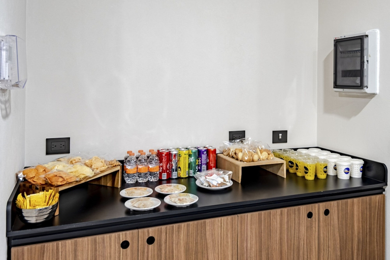 Food & Drinks 5, City Express by Marriott Tepic, Tepic
