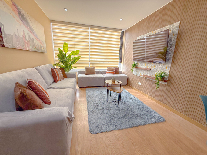 Living area 3, Modern XXL Apartment (303), Lima