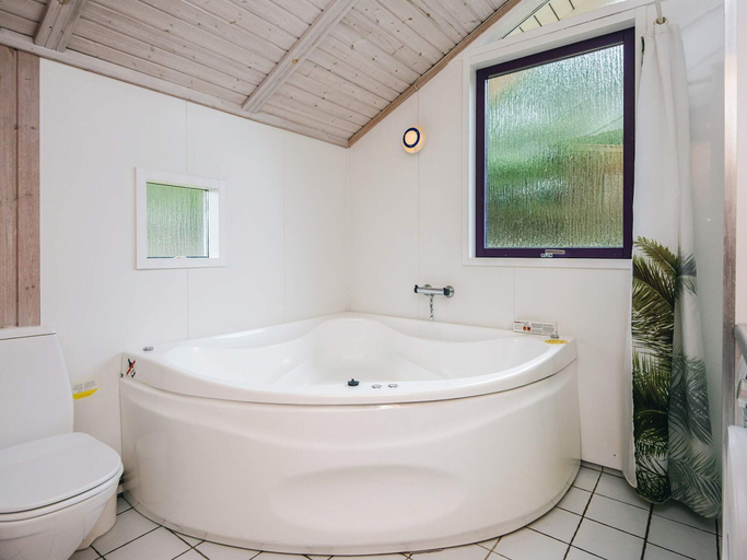 Bathroom, Serene Holiday Home in Oksbøl near Beach, Varde
