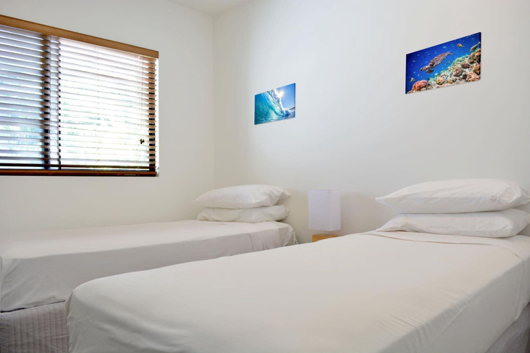 Room 4, Beachfront 3-bed With Pool & Stunning Ocean Views, Cairns