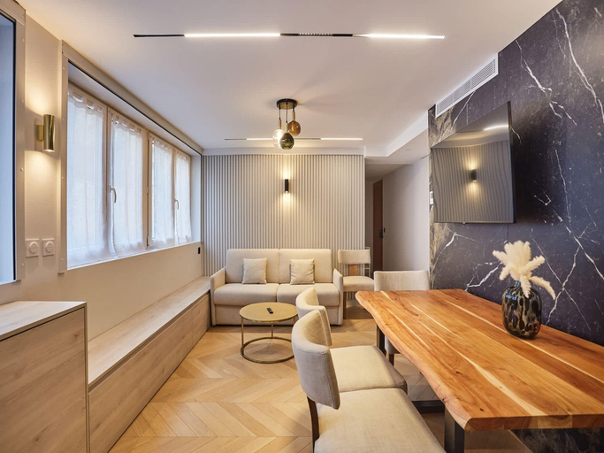 5, Sublime AC Apartment Eiffel Tower Champs de Mars, Paris