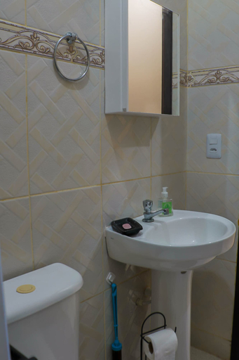 Room 4, Casa com Wifi e Churrasq a 500m da Praia de Suar o, Itanhaém