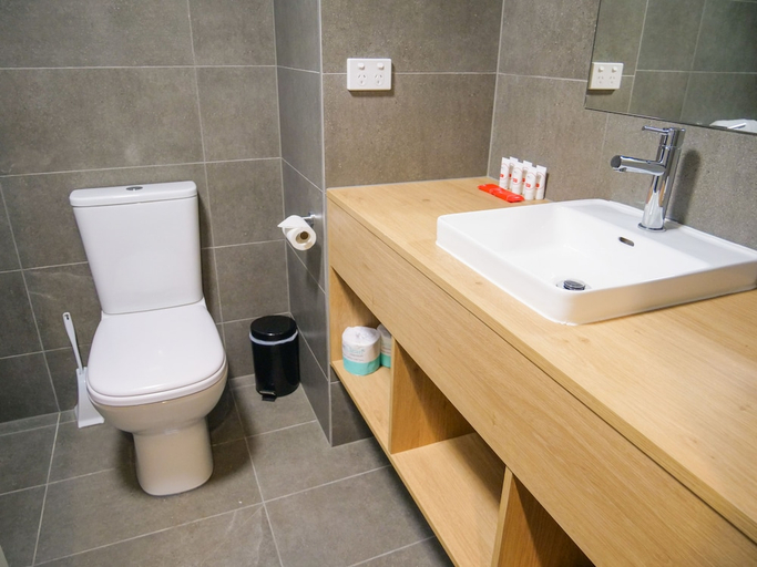 Bathroom 4, Nightcap at Hinterland Hotel, Gold Coast