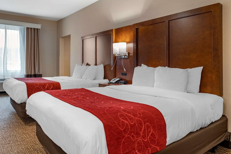 Bedroom 3, Comfort Suites Columbus Airport, Franklin